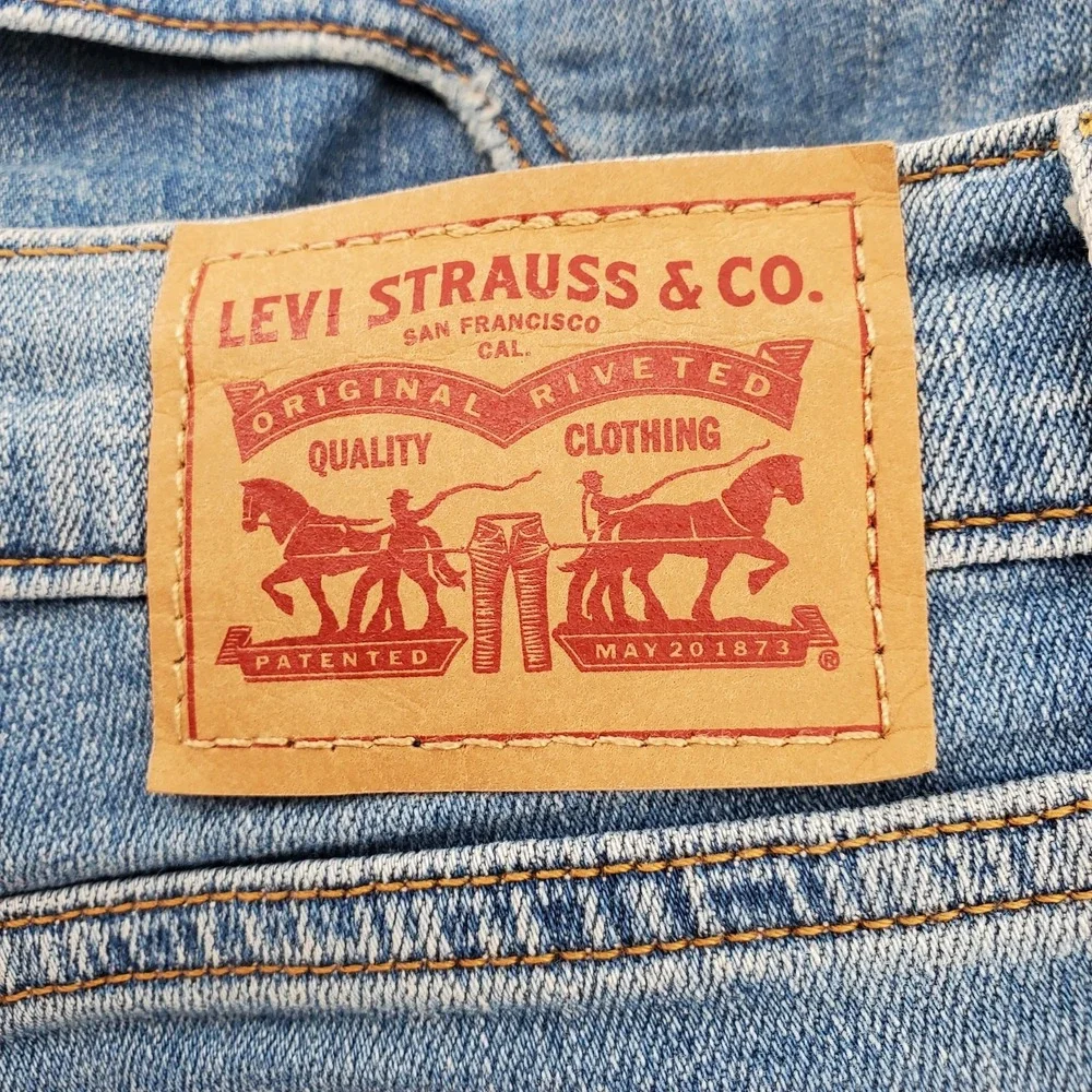 Levis pre owned